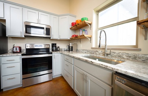 Dayton House | Flathead Lake Cabin with Water Views and Lake Access! Pet Friendly, Cabin 3