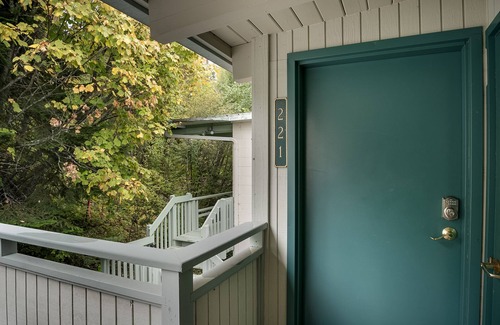 Polson Condo | Flathead Lake Waterfront Studio!