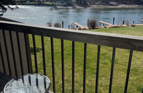 Bigfork Condo | FLATHEAD LAKE WATERFRONT CONDO RETREAT! WITH BOAT OPTION