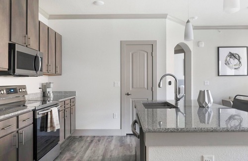 Manor Apartment | Flats 1BD 3 - One Bedroom Apartment, Sleeps 2