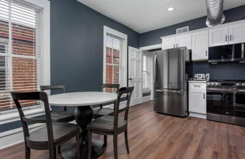 Harrisburg - Hershey Apartment | Flats on Front - Riverfront Gem Fast Wi-Fi 3F