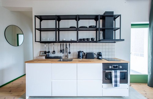 Mitte Apartment | Flattering Berlin 5-14