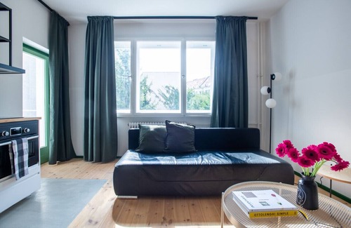 Mitte Apartment | Flattering Berlin 5-14