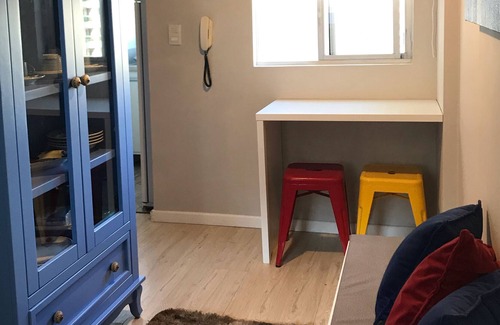 Bigorrilho Apartment | Flawless kit!Business, tourism. Sleeps 2 people.