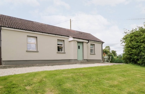 County Cavan House | FLAXSTON COTTAGE, family friendly in Shercock, County Cavan