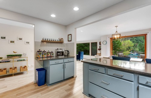 Bainbridge Island House | Fletcher Bayfront home with water views, deck, private dock, & 2 kayaks/SUPs