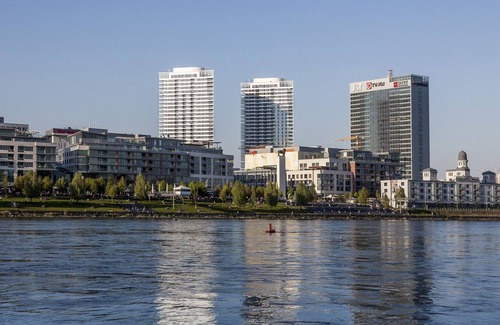 Old Town Apartment | Flexible, Hotel quality accommodation on the bank in the private apartment
