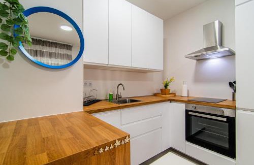Zagreb Apartment | Flexible SelfCheckIns 110 - Zagreb - Private Parking - Loggia