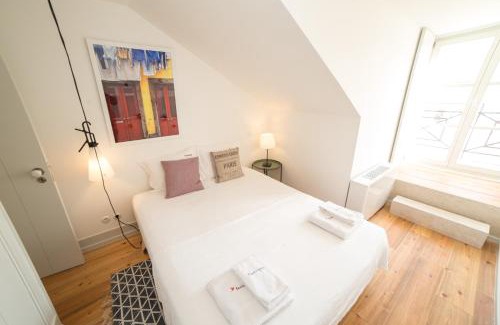 Santa Maria Maior Apartment | FLH Bacalhoeiros River View Flat