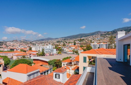 Old Town Apartment | FLH Funchal A Quinta do Conde Balcony Apartment II