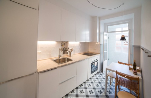 Santos Apartment | FLH Madragoa Bright Place