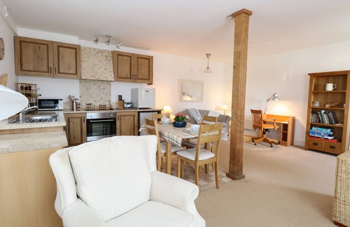 Dunmow Cottage | FLINK'S BARN, romantic, character holiday cottage in Thaxted
