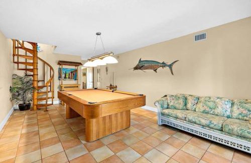 Holland By The Sea House | Flip Flop Bungalow with Pool