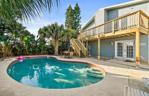 Holland By The Sea House | Flip Flop Bungalow with Pool