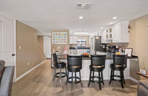Avon By The Sea Condo | Flip Flop Foray at Cocoa Beach – Stay for 6 w/oversized heated pool