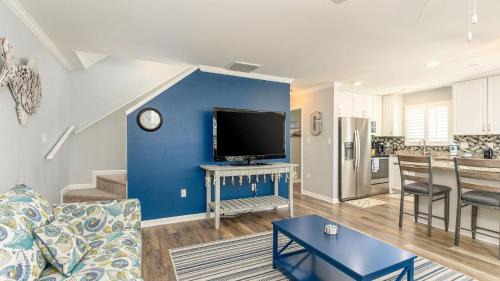 North Myrtle Beach House | Flip Flop Inn - 3rd Row - Cherry Grove Section