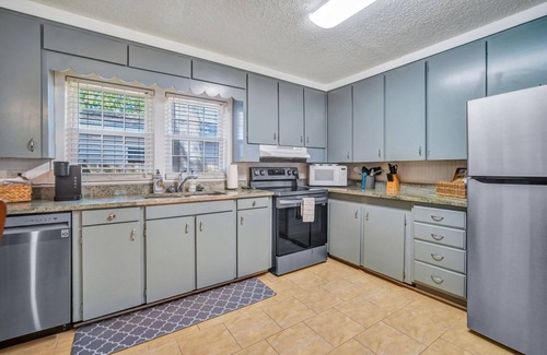 Saint Simons Island House | Flip Flop Paradise: St. Simons Island Duplex Sleeps 17