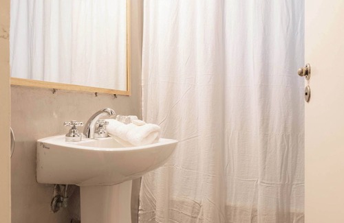 Recoleta Apartment | Fliphaus + Ayacucho 1800 - 2 Bd en-suite in Recoleta
