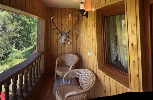 Albac House | Floare de colț