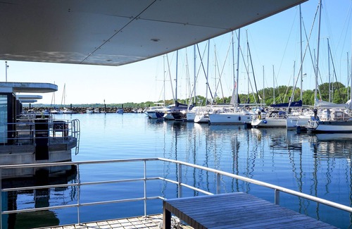 Boltenhagen House | Floating 44 in Boltenhagen - Festliegende Hausboot in der Weißen Wiek