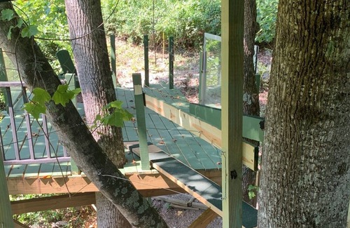 Grissom - Highland RV Rental | Floating Heaven: Treehouse Lodging with 'casita' & View