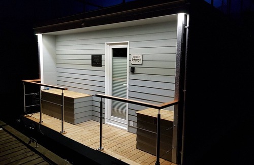 Rendbjerg House | Floating in Dänemark - Festliegendes Hausboot an der Flensburger Förde