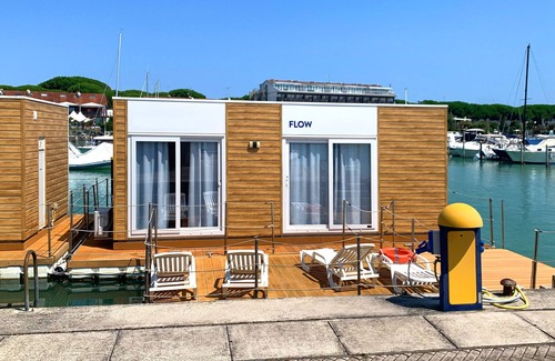 Lignano Riviera Boat Rental | Floating Resort