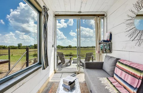 Round Top Apartment | Flophouze Shipping Container Hotel
