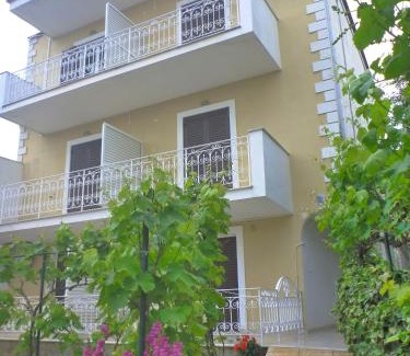 Benitses Apartment | FLORA STUDIOS CORFU - Adults only