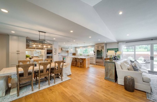 Windsor House | Flora Vina - Country Home with Vineyard Views