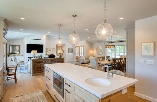 Windsor House | Flora Vina - Country Home with Vineyard Views