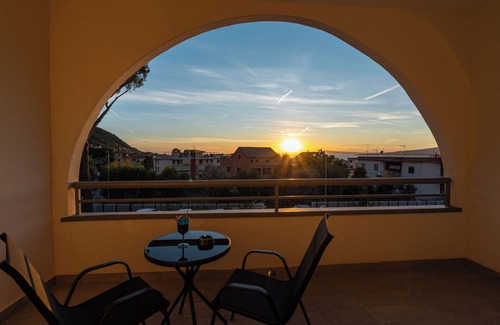 Castellammare di Stabia Villa | Floral Apartment