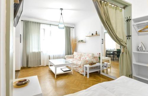 Sofia City Center Apartment | Floral Studio Retreat in Sofia City Center by Flat Mаnager