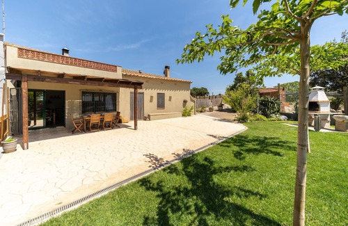 L'Escala Villa | Florence: Rustic style house, surrounded by nature