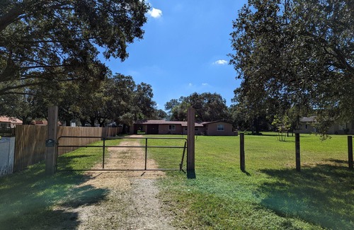 Pinellas Park House | Florida Ranch Style House on 2 acres in an equestrian neighborhood