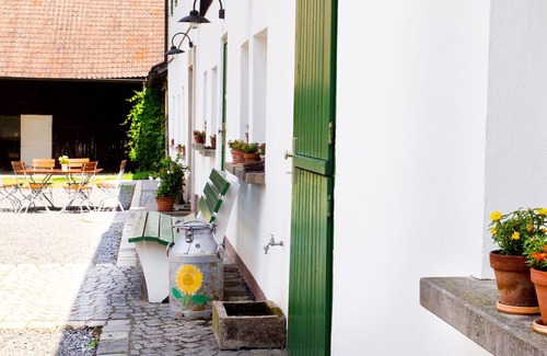 Redwitz an der Rodach Apartment | Flösserstube, cozy apartment on the ground floor of a four-sided courtyard with a view of the garden