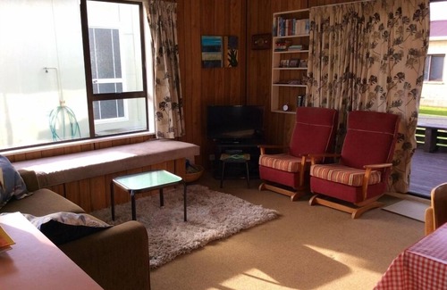 Urenui House | Flounder Inn - Where Great Holiday Memories Begin