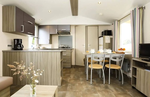 Douarnenez House | Flower Camping Le Kerleyou * - Mobile home Premium 28m2 - 2 bedrooms - covered terrace - TV + sheets + towels 5 people
