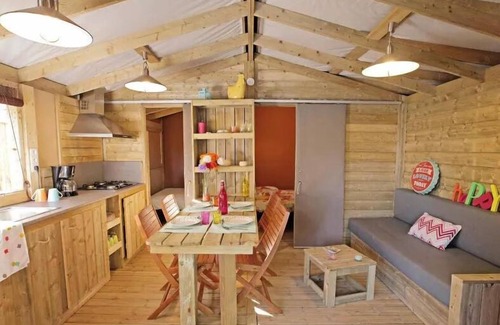 Les Ollieres-sur-Eyrieux House | Flower Camping Mas de Champel * - CosyFlower Premium 38m² - 2 bedrooms + covered terrace + TV + Sheets + Towels 4 people
