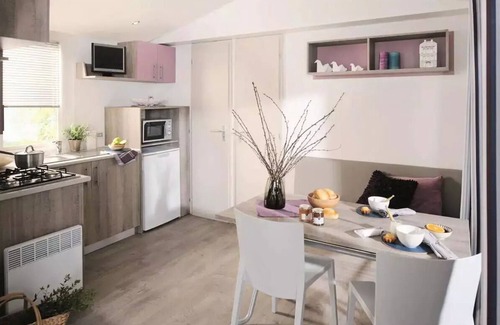 Saint Nazaire sur Charente House | Flower Camping L'Abri-Côtier * - Mobilhome Loggia Privilege 26m2 PREMIUM - 2 bedrooms + covered terrace + TV + dishwasher 5 people
