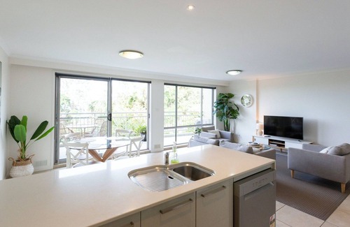 Flynns Beach Apartment | Fly High - Apartment 320 Flynns Beach Resort
