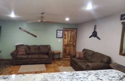 Cookson Condo | Fly or drive to this beautiful condo on Lake Tenkiller in Cookson, OK, 44M