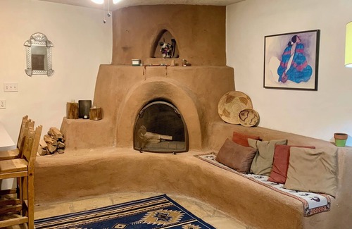Albuquerque House | Flyover Cottage/Quaint 2-bedroom house in charming rural Albuquerque