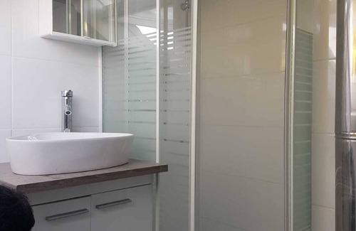Ruesselsheim House | FMi110 next to Airport