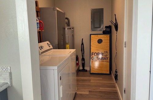 Kingston House | Fobb Getaway 3-BR house with WiFi, AC in Kingston area close to Lake Texoma