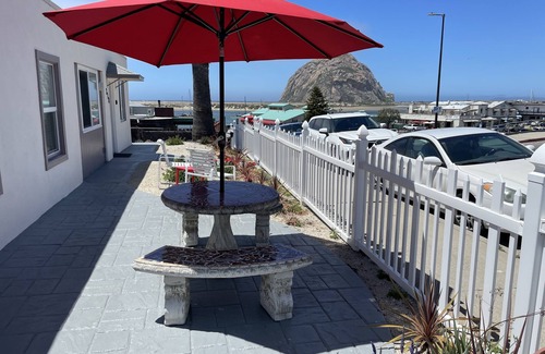 Morro Bay Cottage | Fog & Stars Cottage - Just steps to Embarcadero, water & downtown!