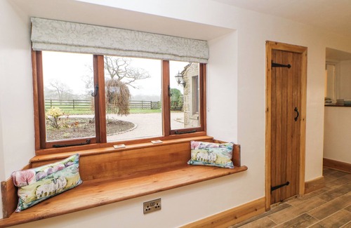 Whaley Bridge Cottage | FOLDS LANE FARM, family friendly, with open fire in Whaley Bridge
