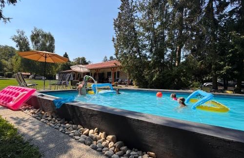 Senye House | Fonfa Liget
