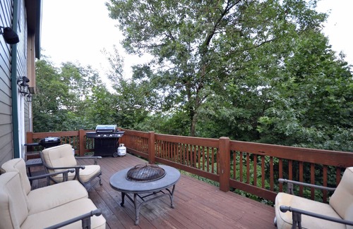 Robbinsville Cabin | Fontana View Retreat - Free Whitewater Rafting Passes + Luxury Family Home w/