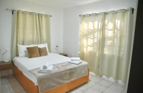 Bisento House | FonteinZen - Home with big garden at Fontein